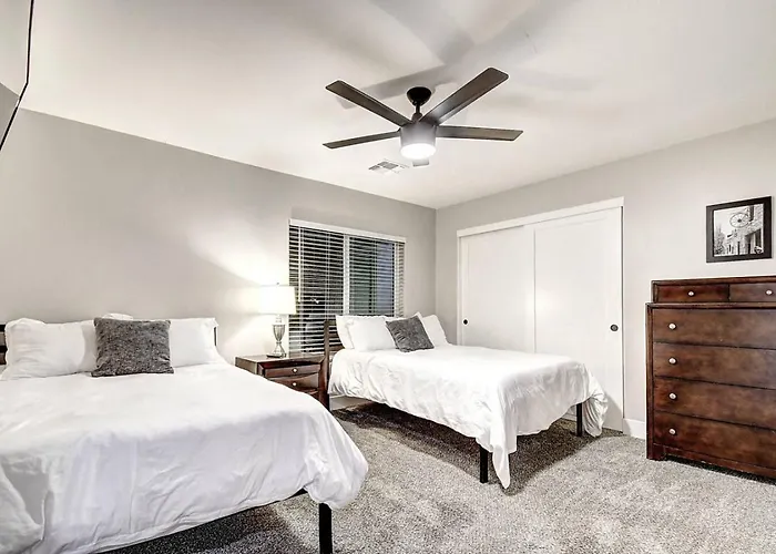 Scottsdalestays 9bdm Multimillion-pool-sportscourt